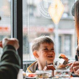 Au Petit Chalet Breakfast Restaurant