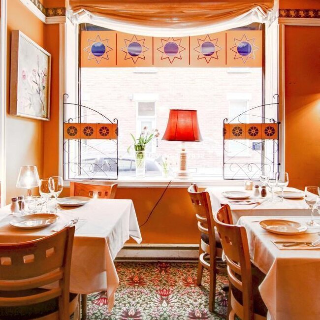 Au Tarot - Restaurant Méditerranéenne à Le Plateau-Mont-Royal, Montréal