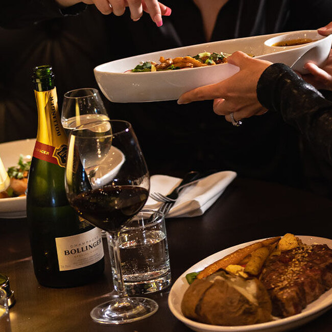 Aurochs Steakhouse - Lounge +18ans Restaurant Brossard, QC