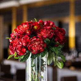 Aurochs Steakhouse - Lounge +18ans RestoMontreal.ca