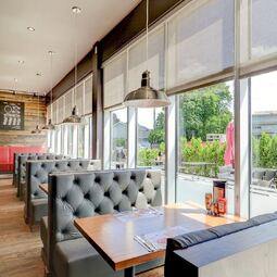 Barbies Resto Bar Grill RestoMontreal.ca