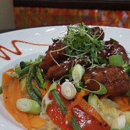 Poulet du G&eacute;n&eacute;ral Tao - Batifol Bar & Grill Quebec RestoQuebec.ca