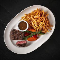 Bâton Rouge Grillhouse & Bar RestoQuebec.ca