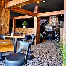 Resto et Pub d'La Cache Steakhouse Restaurant