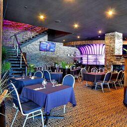Resto et Pub d'La Cache Steakhouse Restaurant
