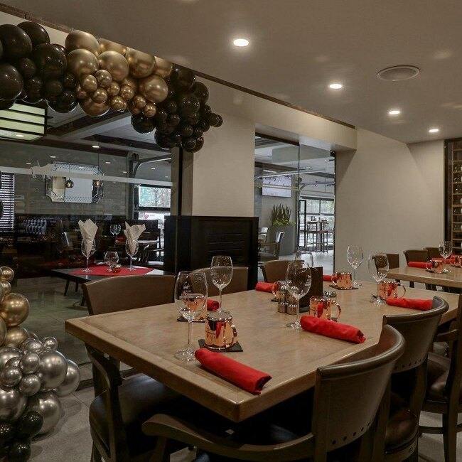 Le Boeuf Cochon Steak House & Bar in Laval, Saint-Jérôme & Rosemère