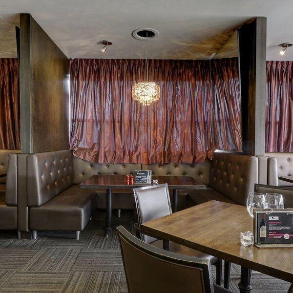Le Boeuf Cochon Steak House & Bar in Laval, Saint-Jérôme & Rosemère