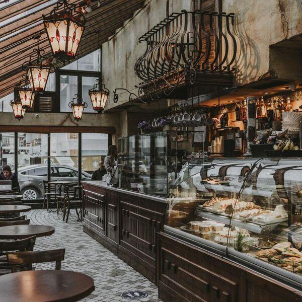 Café Castel - Restaurant Café à Westmount, Montréal
