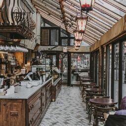Café Castel RestoMontreal.ca