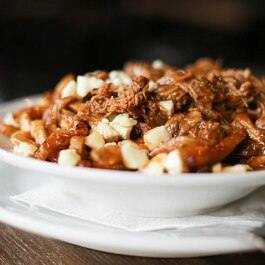 Café Le Petit Flore  Restaurant Bistro