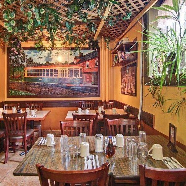 Resto Café Oxford - Restaurant Déjeuner à Notre-Dame-de-Grâce (NDG), Montréal