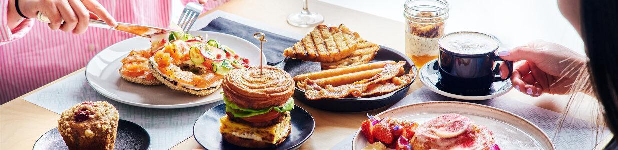 Café RICARDO Cover Image