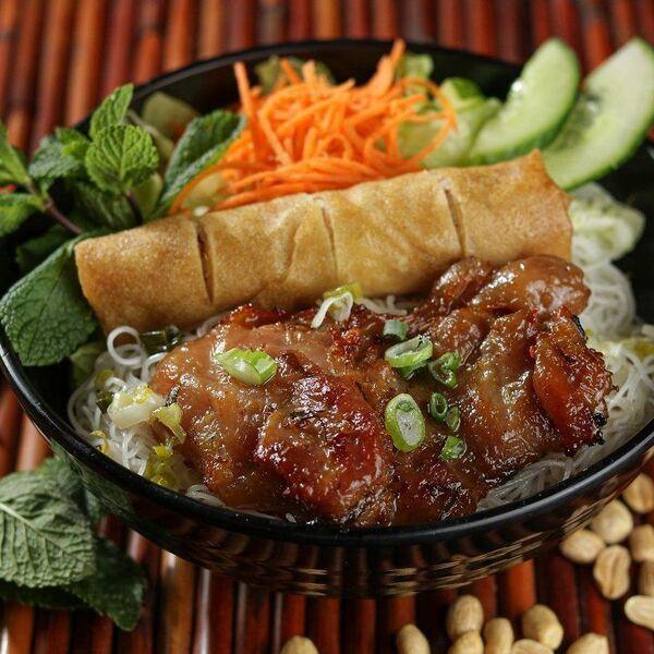 Café Saigon - Restaurant Vietnamienne à Le Village/Centre Sud, Montréal