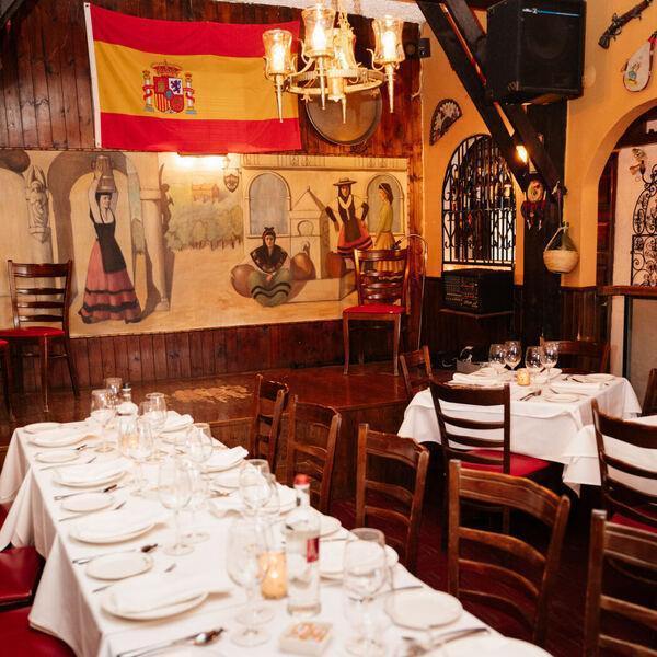 Casa Galicia - Restaurant Espagnole à Quartier Latin, Montréal