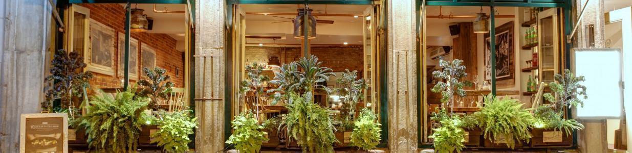 Chez Rioux & Pettigrew Cover Image