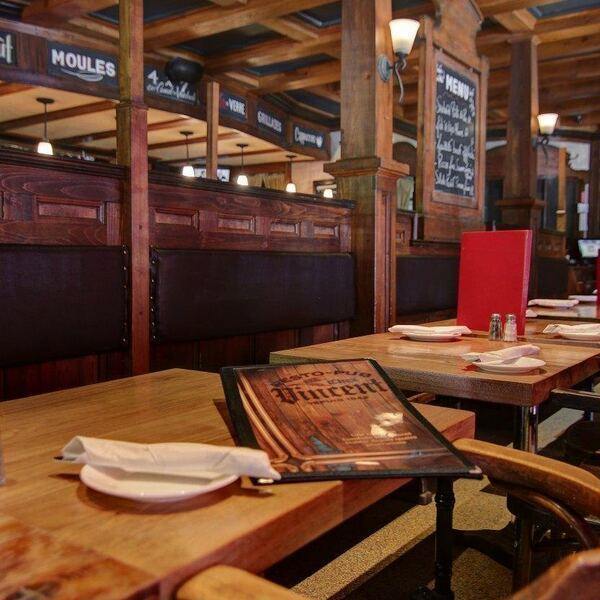 Resto-Pub Chez Vincent - Restaurant Bistro à Longueuil