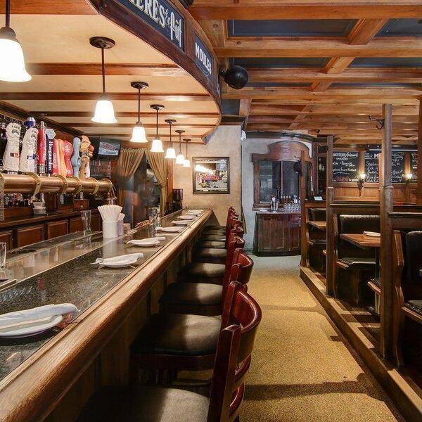 Resto-Pub Chez Vincent - Restaurant Bistro à Longueuil