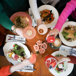 Commodore Restaurant - Restaurants Fruits de mer/Poissons, Fish & Chips Montr&eacute;al