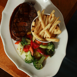 Commodore Restaurant RestoMontreal.ca