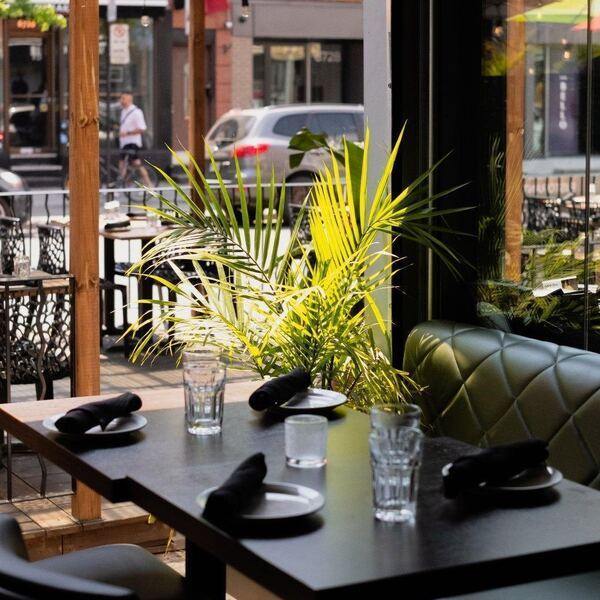 Ristorante Pizzeria Corneli, Petite-Italie, Montréal et Laval - Restaurant italienn