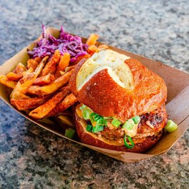 Côtes-à-Côtes Traiteur & Foodtrucks RestoQuebec.ca