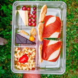 Côtes-à-Côtes Traiteur & Foodtrucks RestoQuebec.ca