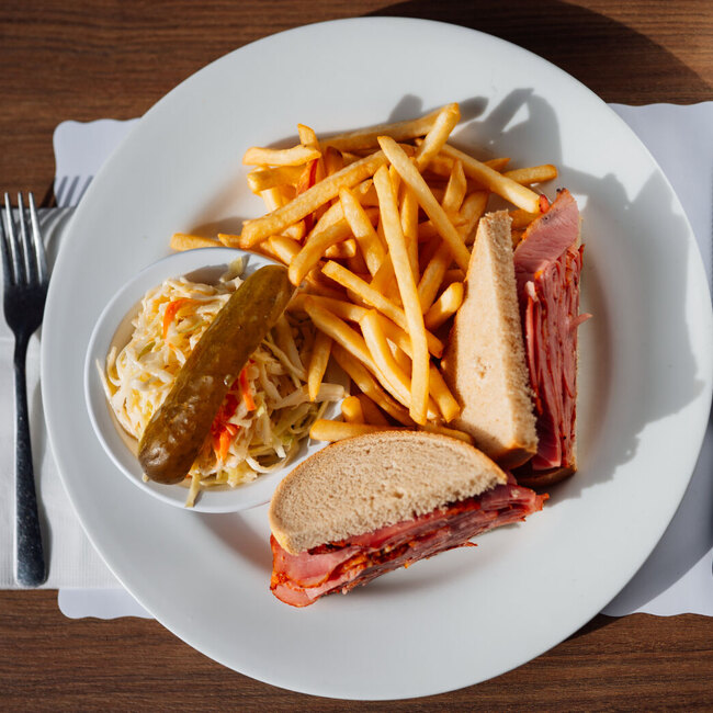 Delicia - Restaurant Deli à Sainte-Dorothée, Laval