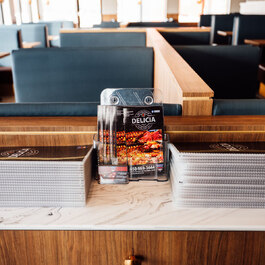 Delicia  Restaurant Deli