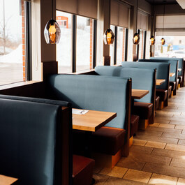 Delicia  Restaurant Deli