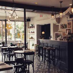 DEUX restaurant x bar à vin RestoMontreal.ca