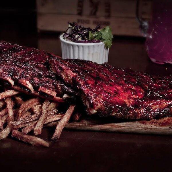 Diablos BBQ Smokehouse - Restaurant BBQ à Le Plateau-Mont-Royal, Montréal