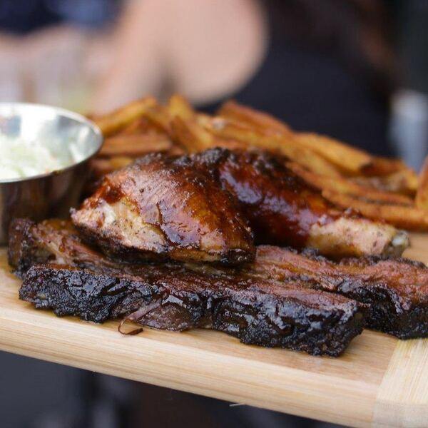 Diablos BBQ Smokehouse - Restaurant BBQ à Le Plateau-Mont-Royal, Montréal