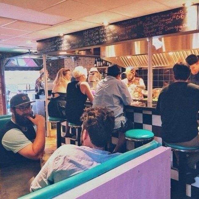 Diner Saint-Sauveur - Restaurant Américaine à Saint-Sauveur (Quartier), Québec