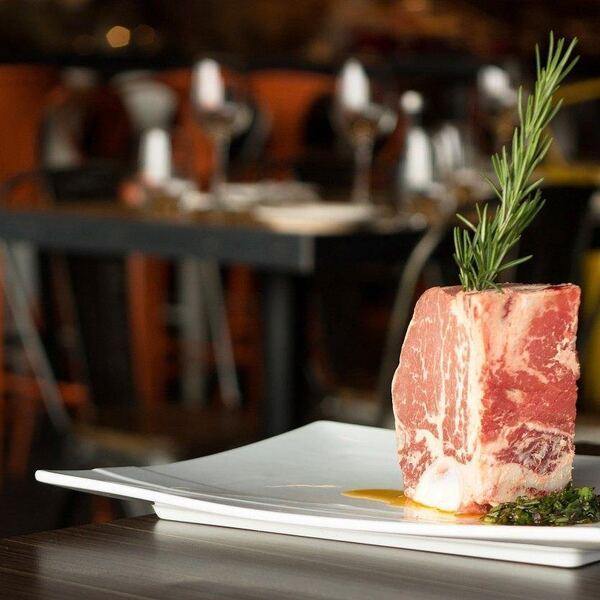 Du Boucher À La Table - Restaurant Steakhouse à Anjou-St-Léonard, Montréal