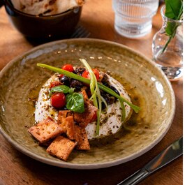 Eila Bistro Moderne - Poutine, Middle Eastern, Bubble Tea, Persian Restaurants Near: H2V4E4