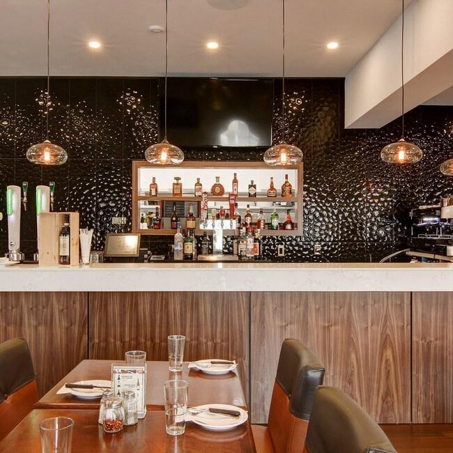 Elio Pizzeria Ristorante - Restaurant Italienne à Rosemont-La Petite-Patrie, Montréal