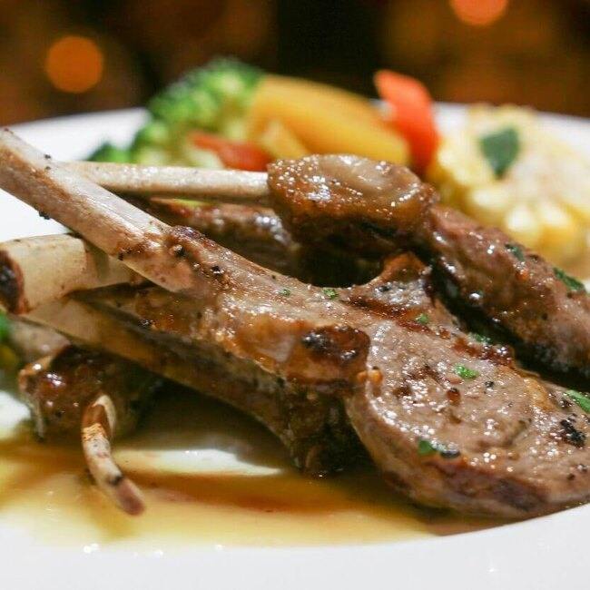 Elounda - Restaurant Méditerranéenne à Ville Saint-Laurent, Montréal