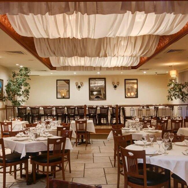 Elounda - Restaurant Méditerranéenne à Ville Saint-Laurent, Montréal