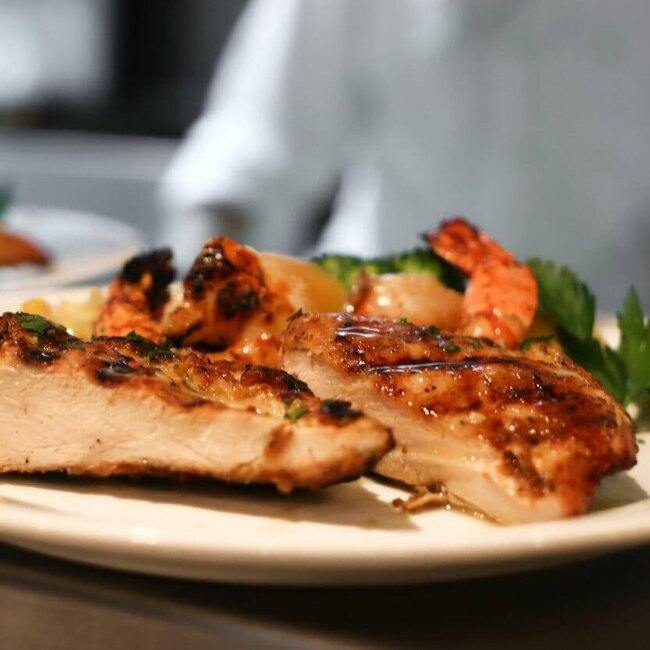 Elounda - Restaurant Méditerranéenne à Ville Saint-Laurent, Montréal