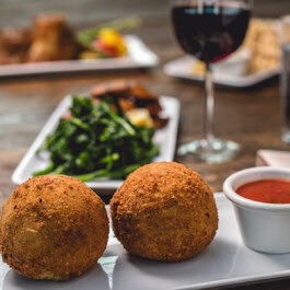 Enoteca Monza Pizzeria Moderna Italian Restaurant