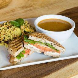 ES Café - Breakfast, Mediterranean, Middle Eastern, Iranian Restaurants in Quebec