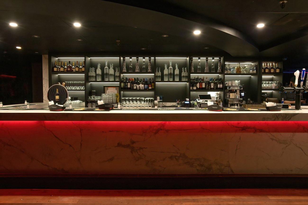 Essence Club - Restaurant Cuisine Bar Centre-ville, Montréal