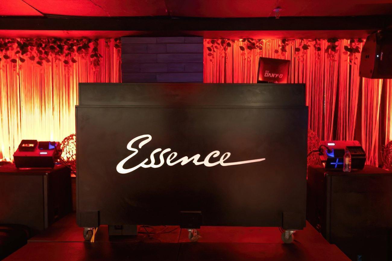 Essence Club - Restaurant Cuisine Bar Centre-ville, Montréal