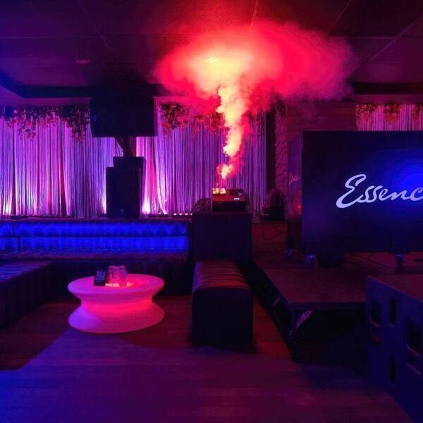 Essence Club - Restaurant Bar à Centre-ville, Montréal