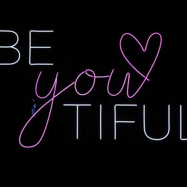 Essence Club - Restaurant Bar à Centre-ville, Montréal