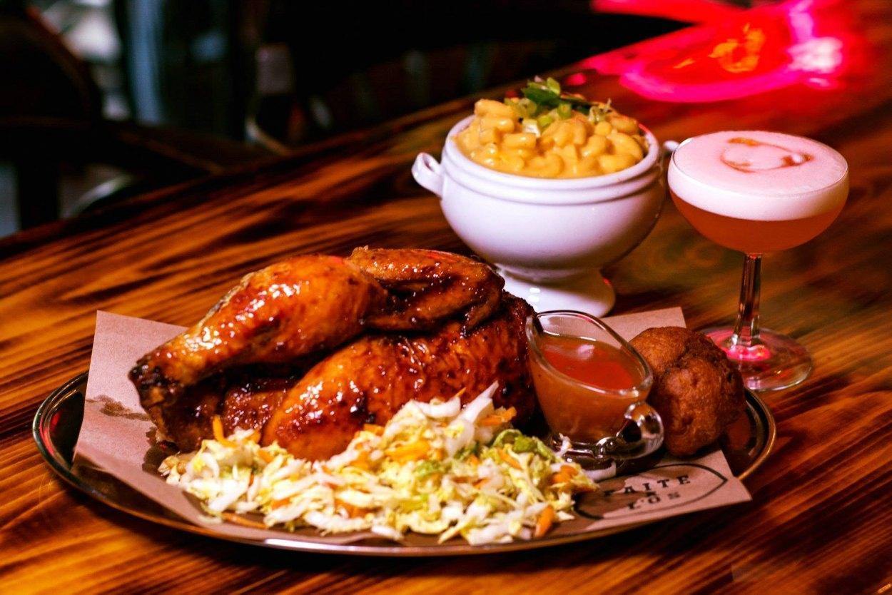Faite à l'os - Restaurant BBQ à Vieux-Québec, Québec