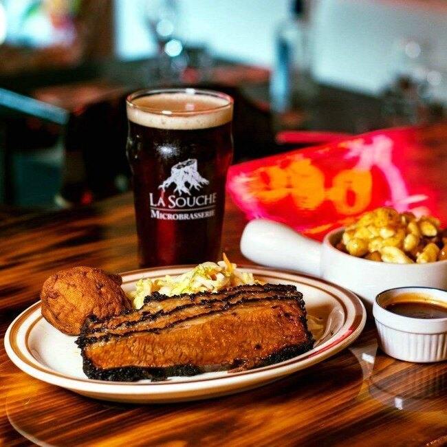 Faite à l'os - Restaurant BBQ à Vieux-Québec, Québec