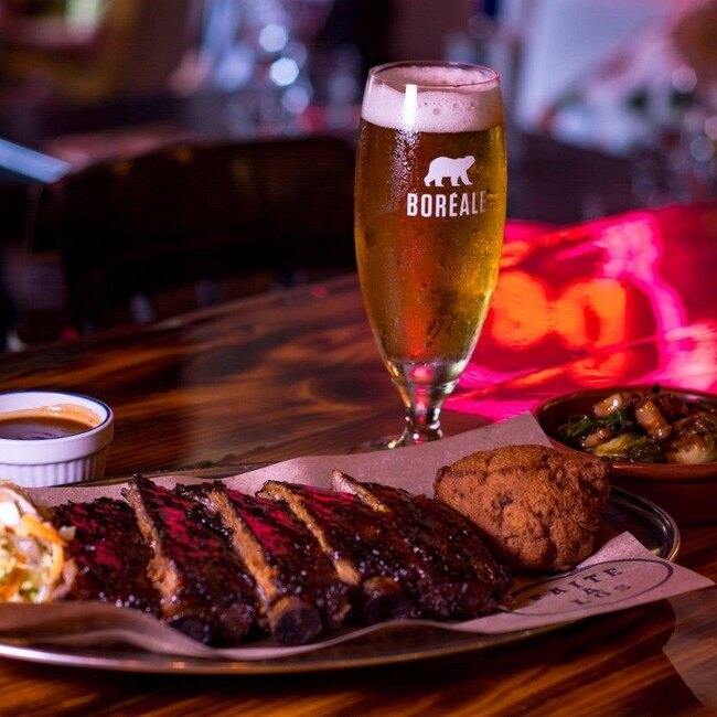 Faite à l'os - Restaurant BBQ à Vieux-Québec, Québec