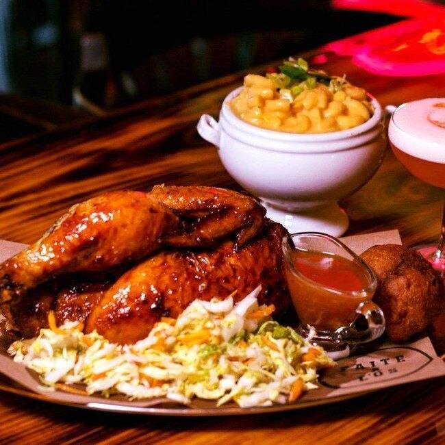 Faite à l'os - Restaurant BBQ à Vieux-Québec, Québec