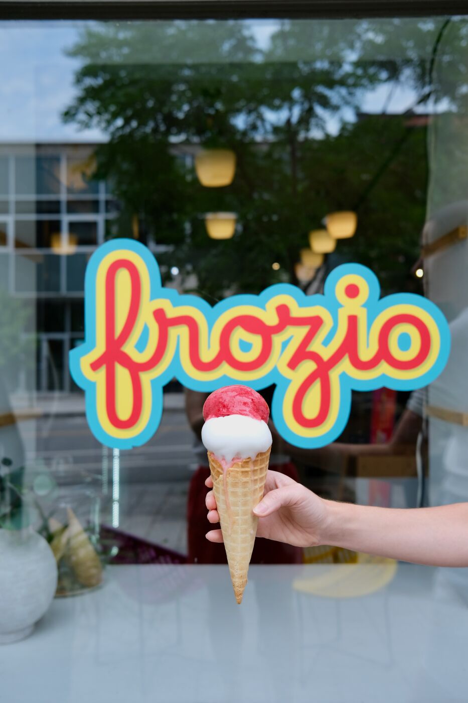 FROZIO Sorbet & Gelato Artisanaux - Poutine, Ice Cream Restaurants in Montreal